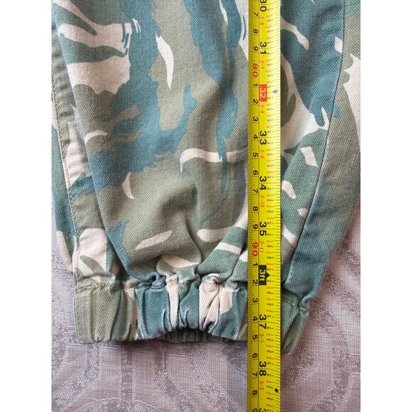 MOTHER The Wrapper Ultra High-Rise Jogger Jeans Size 30 Green Camo Print Elastic - Picture 4 of 9